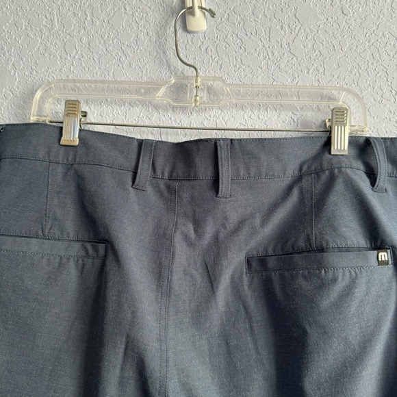 Travis Mathew Men’s Gray Active Stretch Regular Fit Golf Shorts - Picture 6 of 7